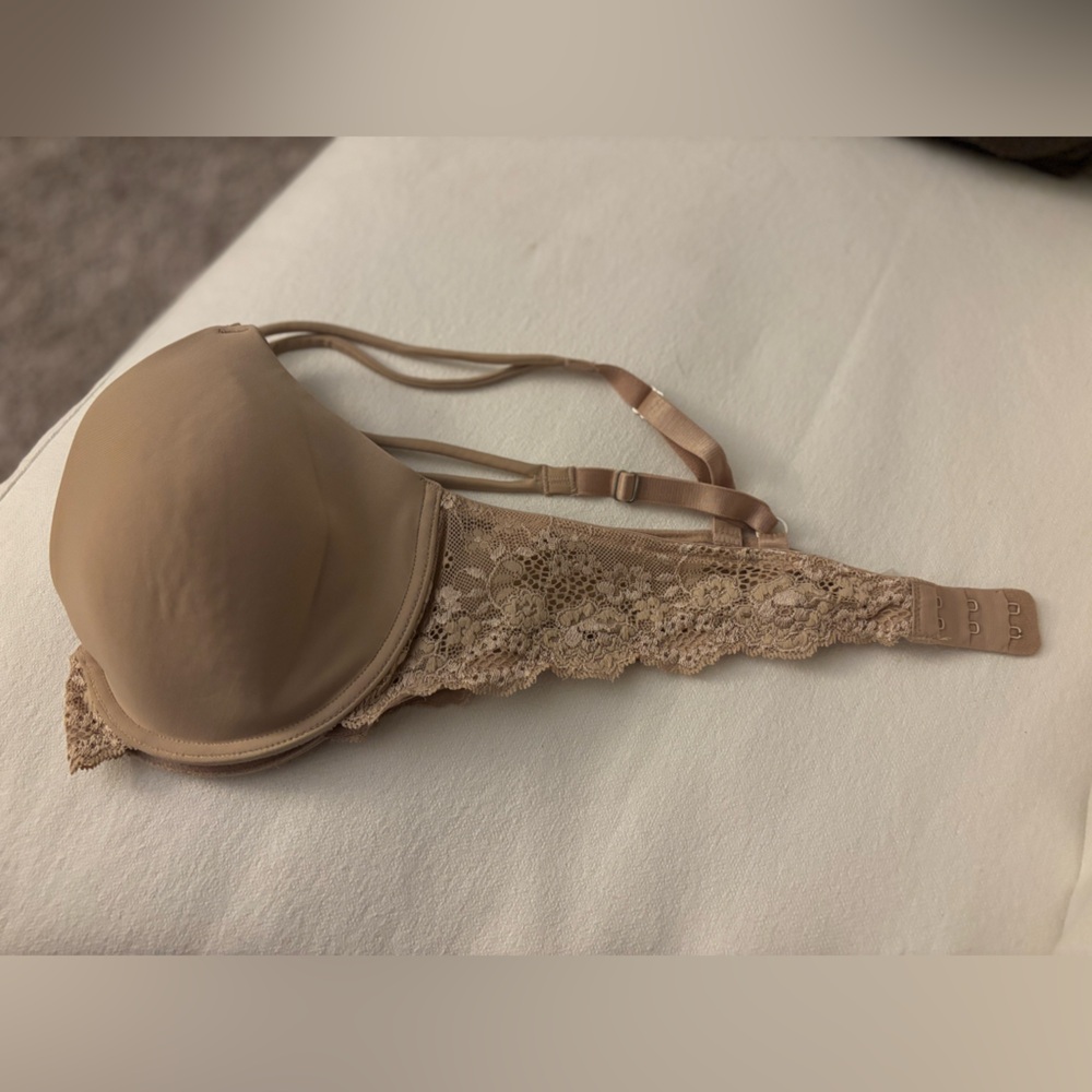 (2) Wacoal 65308 Hidden Charm Lace Contour Bras 38C Underwire (1) Nude (1) Black